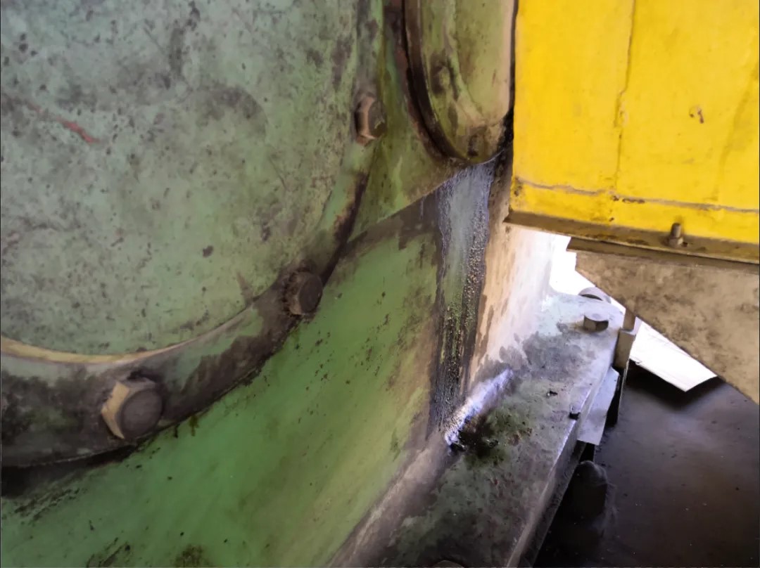 減速機漏油如何快速解決？鼎業(yè)在線修復組合套裝應用